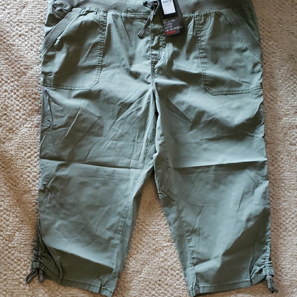Casual Olive Green Cargo Shorts